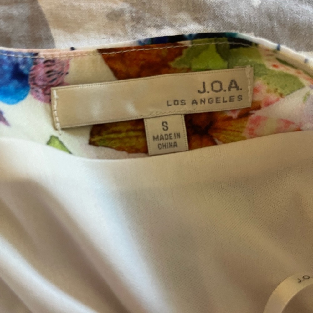 WORN ONCE - J.O.A. LOS ANGELES Floral Dress - Picture 10 of 13